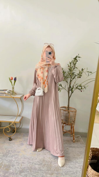 hana pleat dress 2
