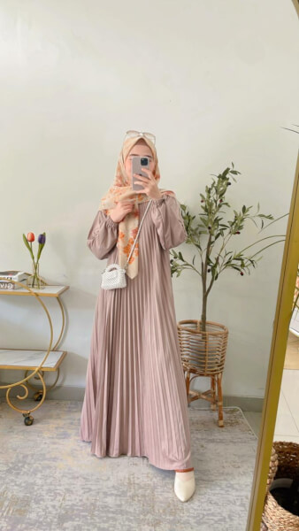 hana pleat dress 3
